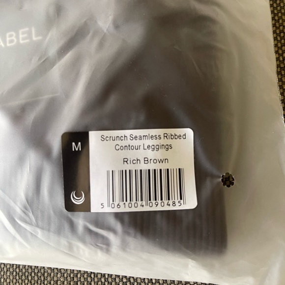 2 Lazuli Label Scrunch Seamless Contour Leggings - Picture 4 of 7